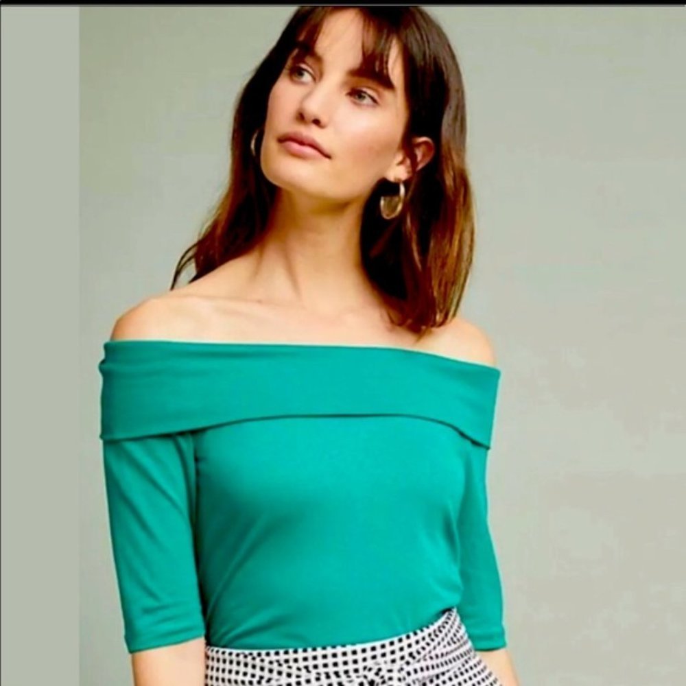 Anthropologie | Ett Twa Green Off the Shoulder Top